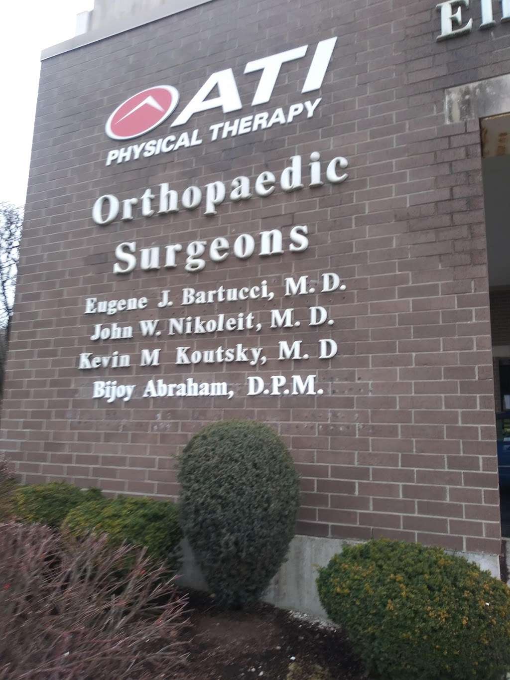 ATI Physical Therapy | 300 W Butterfield Rd, Elmhurst, IL 60126, USA | Phone: (630) 834-0478