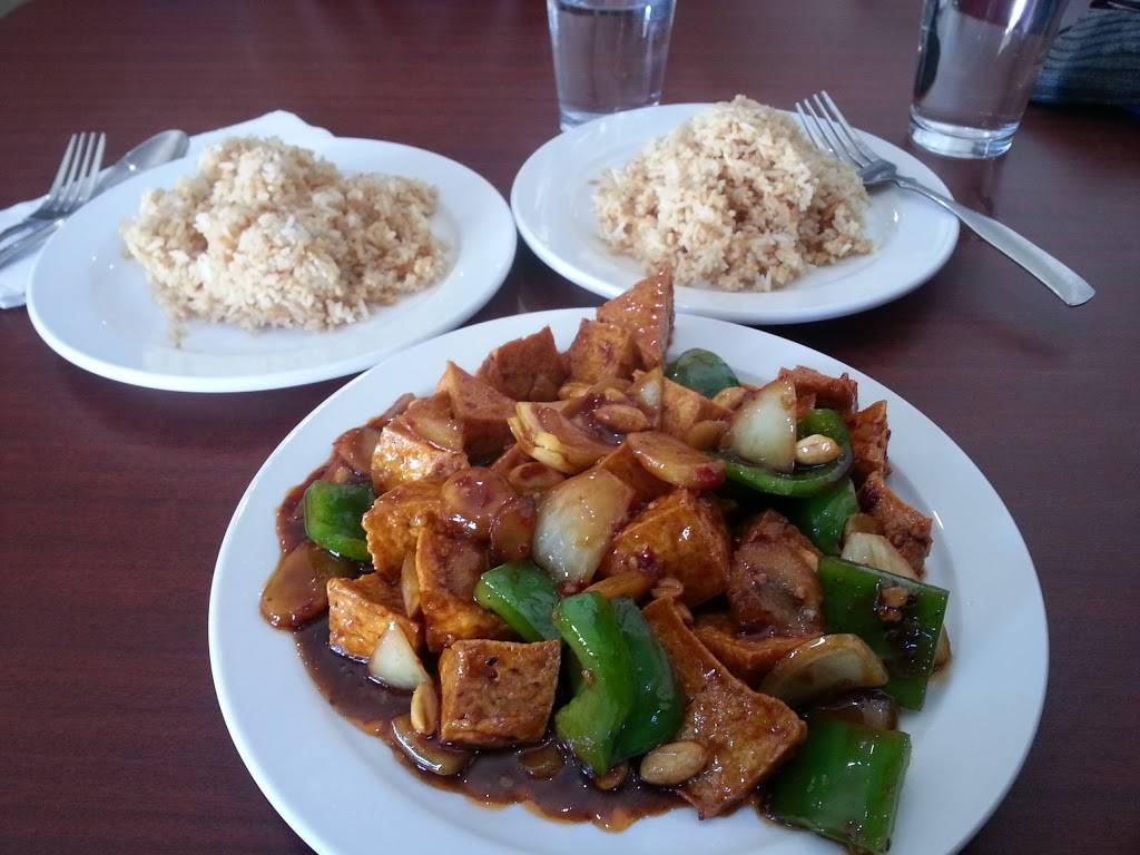 Yaus Chinese Bistro | 1493 N High St, Columbus, OH 43201 | Phone: (614) 299-1272