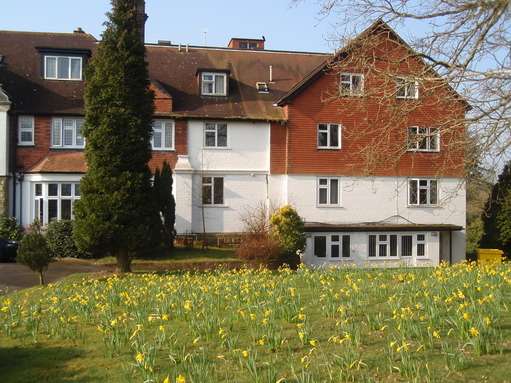 Dungate Manor Care Home | Flanchford Rd, Reigate Heath, Reigate RH2 8QT, UK | Phone: 01737 483547