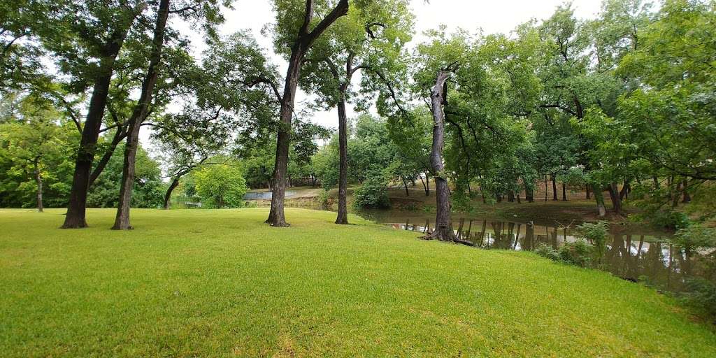 Bachman Lake Park | 3500 W Northwest Hwy, Dallas, TX 75220, USA | Phone: (214) 670-4100