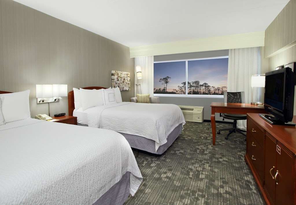 Courtyard by Marriott Lyndhurst Meadowlands | 1 Polito Ave, Lyndhurst, NJ 07071, USA | Phone: (201) 896-6666