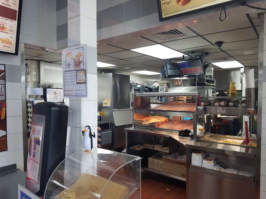 Burger King | 1303 S Military Trail, Deerfield Beach, FL 33442, USA | Phone: (954) 570-9011