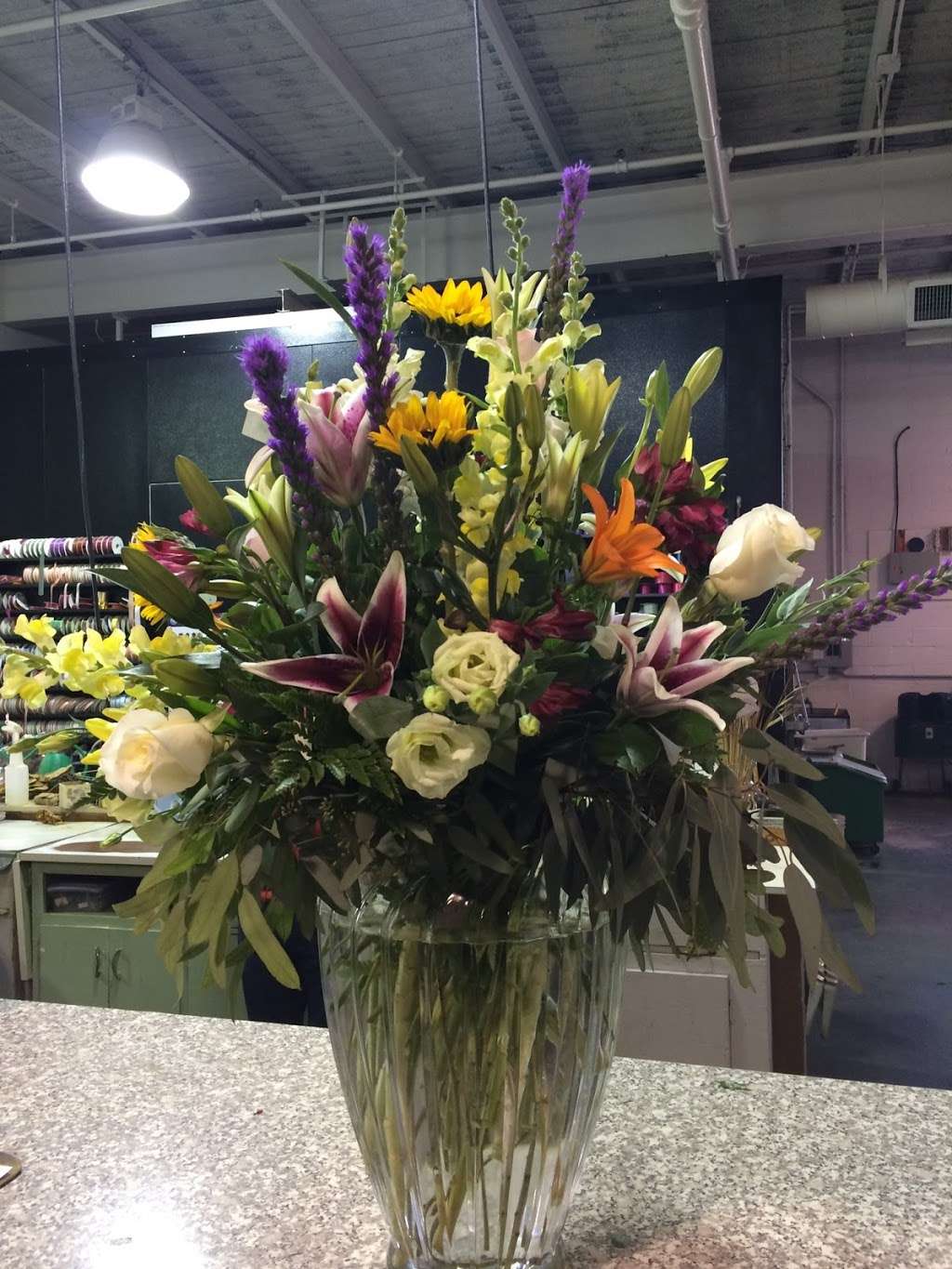 Andrews Florist | 705 E Market St, Indianapolis, IN 46202, USA | Phone: (317) 237-3030