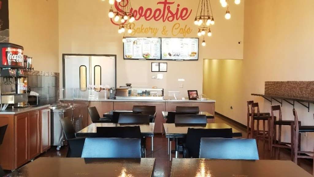 Sweetsie Bakery & Café | 921 W Belt Line Rd suite 112, DeSoto, TX 75115, USA | Phone: (972) 217-3203