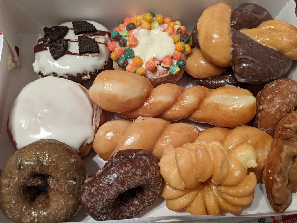 Daylight Donuts | 3485 Tylersville Rd, Hamilton, OH 45011, USA | Phone: (513) 889-3159