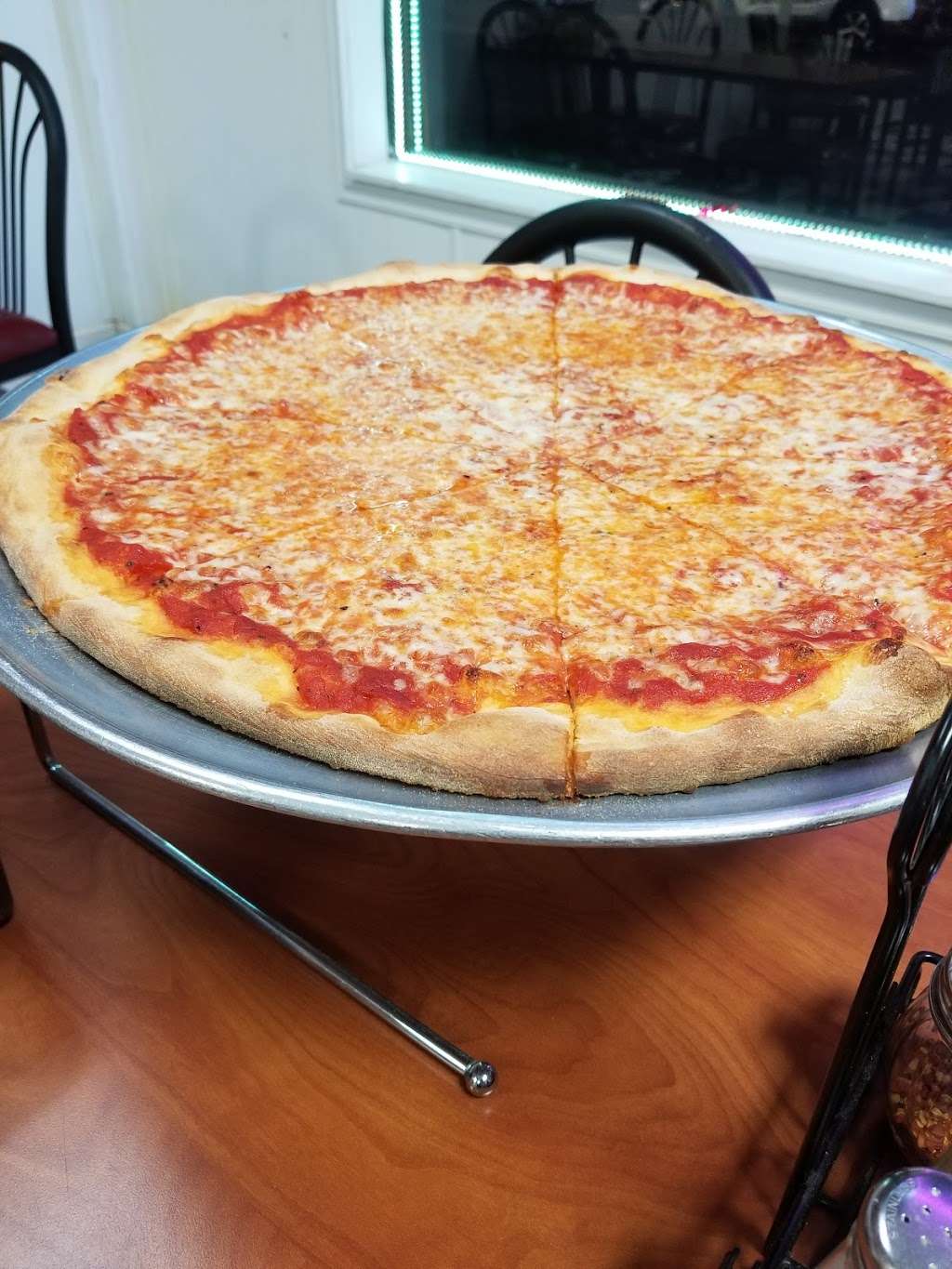Paul and Vinny’s Pizza | 11070 Cathell Rd, Berlin, MD 21811, USA | Phone: (410) 208-6600