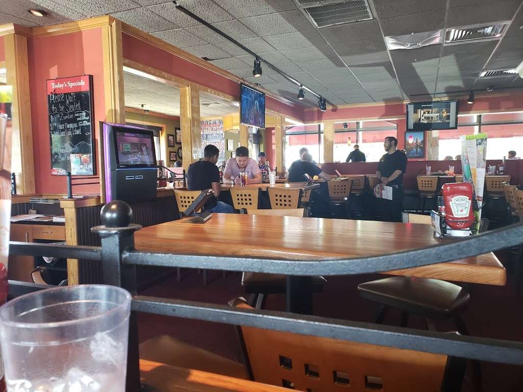 Applebees Grill + Bar | 7880, I-35, San Antonio, TX 78218 | Phone: (210) 967-6484