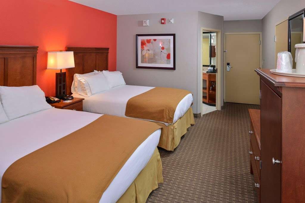 Holiday Inn Express Crestwood | 13330 S Cicero Ave, Crestwood, IL 60418, USA | Phone: (708) 597-3330