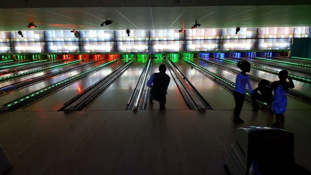 Academy Lanes | 725 S Main St, Haverhill, MA 01835 | Phone: (978) 372-3102