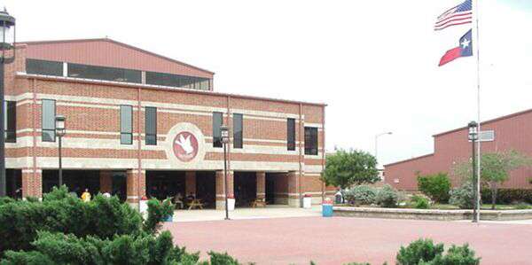 Southside High School | 19190 US-281 South #2, San Antonio, TX 78221, USA | Phone: (210) 882-1606