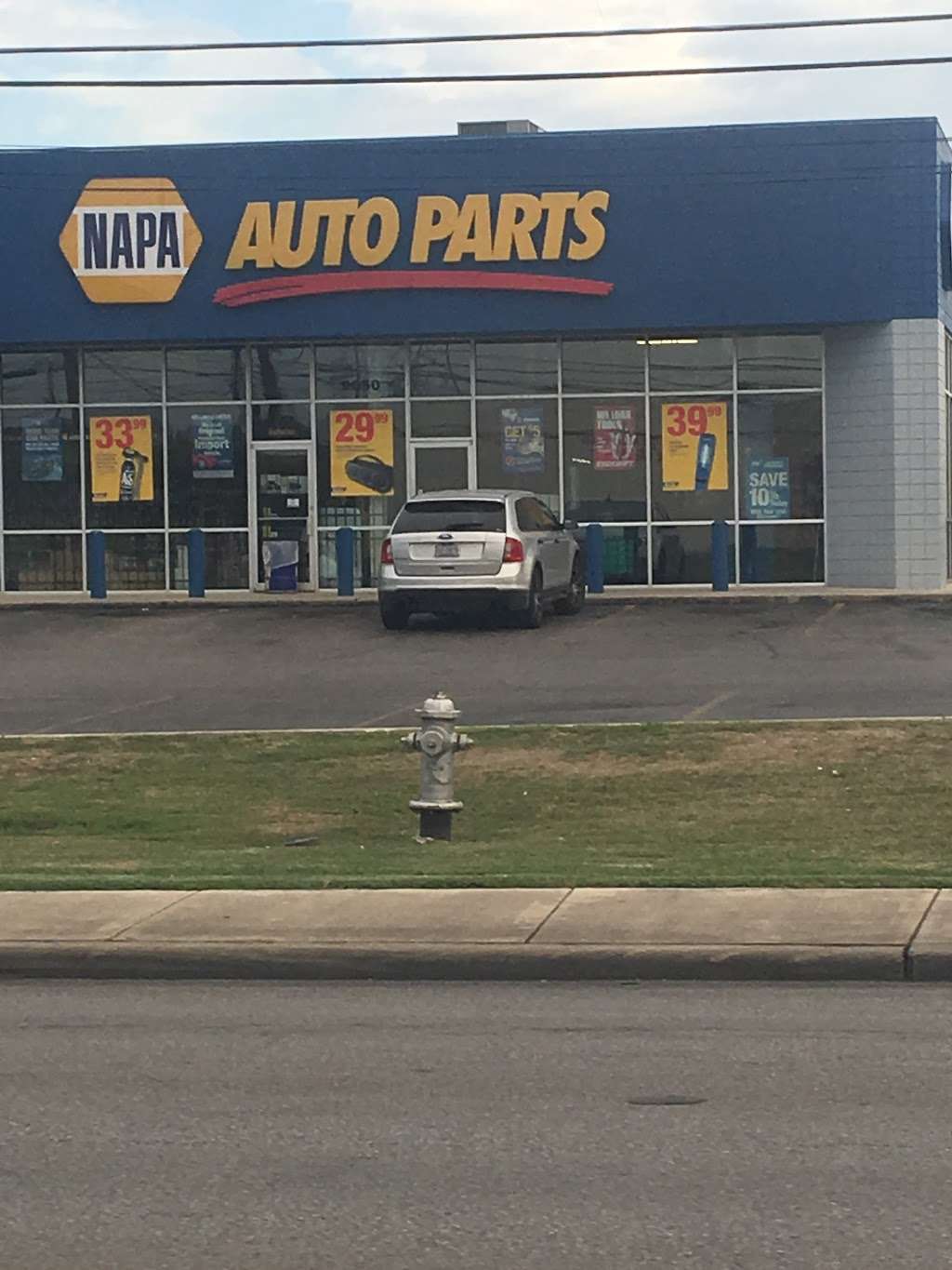 NAPA Auto Parts - Genuine Parts Company | 9050 Marbach Rd, San Antonio, TX 78245, USA | Phone: (210) 673-4454