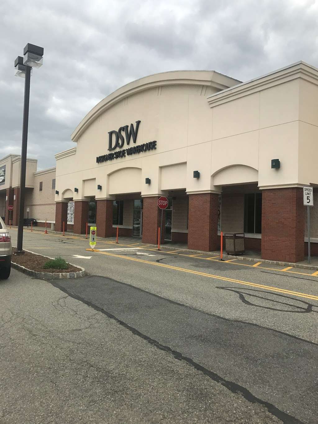 DSW Designer Shoe Warehouse | 235 Interstate Shop Center, Ramsey, NJ 07446 | Phone: (201) 669-3053