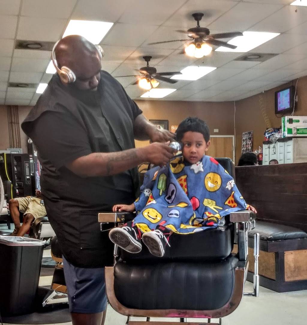 Headquarterz Barbershop | 3153 Central Ave, St. Petersburg, FL 33713, USA | Phone: (727) 321-5757