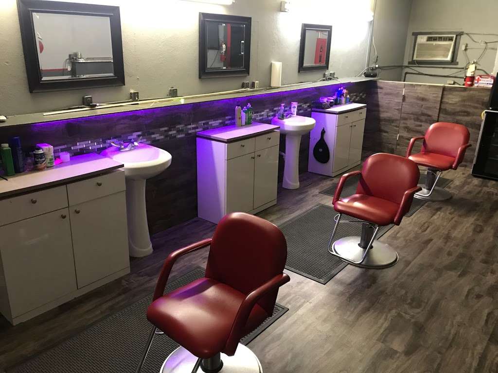 FlyKuttz Barber Lounge | 4414 Lyons Ave Suite 2, Houston, TX 77020, USA | Phone: (404) 565-9484