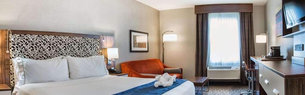 Holiday Inn Express Redwood City-Central | 1836 El Camino Real, Redwood City, CA 94063, USA | Phone: (650) 299-0909