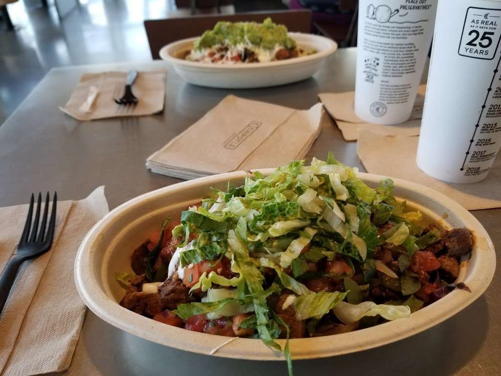 Chipotle Mexican Grill | 2750 Bauer Rd, San Diego, CA 92145, USA | Phone: (858) 689-0001