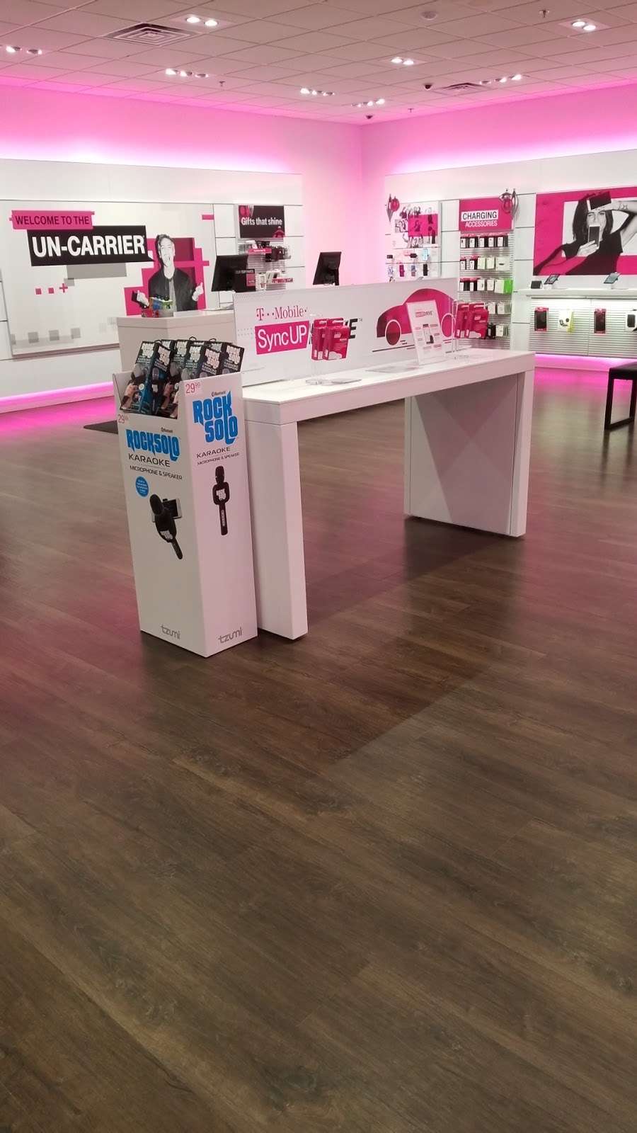 T-Mobile | 14899 151st St, Olathe, KS 66062, USA | Phone: (913) 712-9277