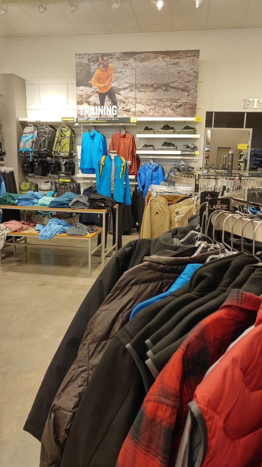 Eddie Bauer Outlet | 417 Arena Hub Plaza, Wilkes-Barre, PA 18702, USA | Phone: (570) 823-7002