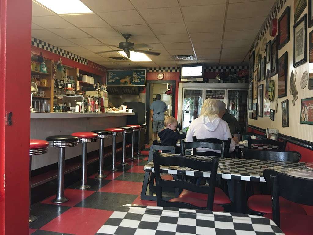 Als Luncheonette | 452 Philadelphia Ave, Egg Harbor City, NJ 08215, USA | Phone: (609) 965-2037