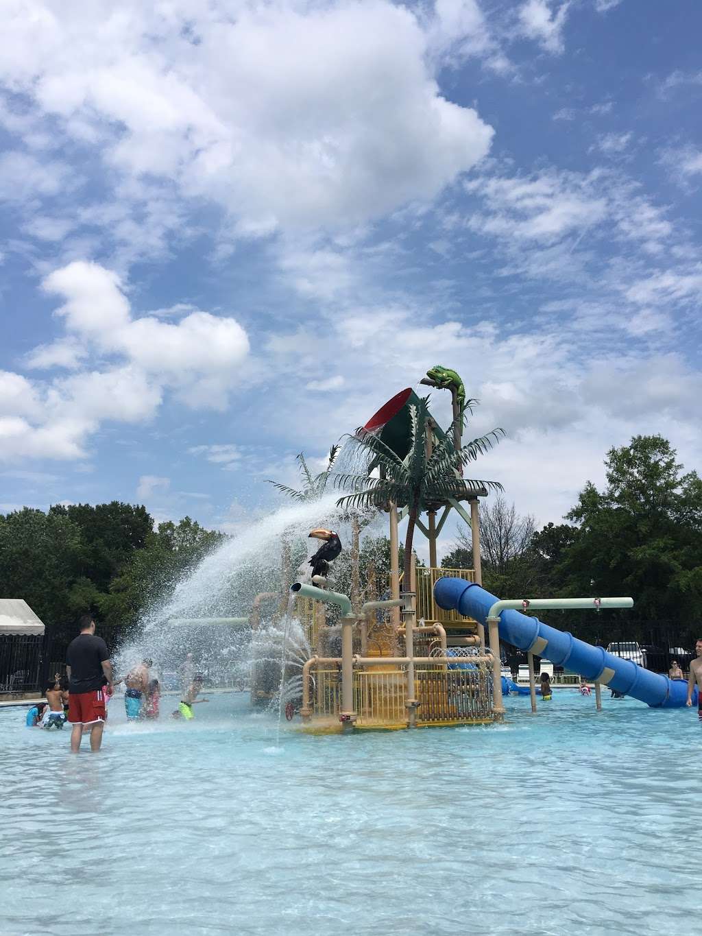 Volcano Island Waterpark | 20015 Volcano Island Dr, Sterling, VA 20165, USA | Phone: (703) 430-7683