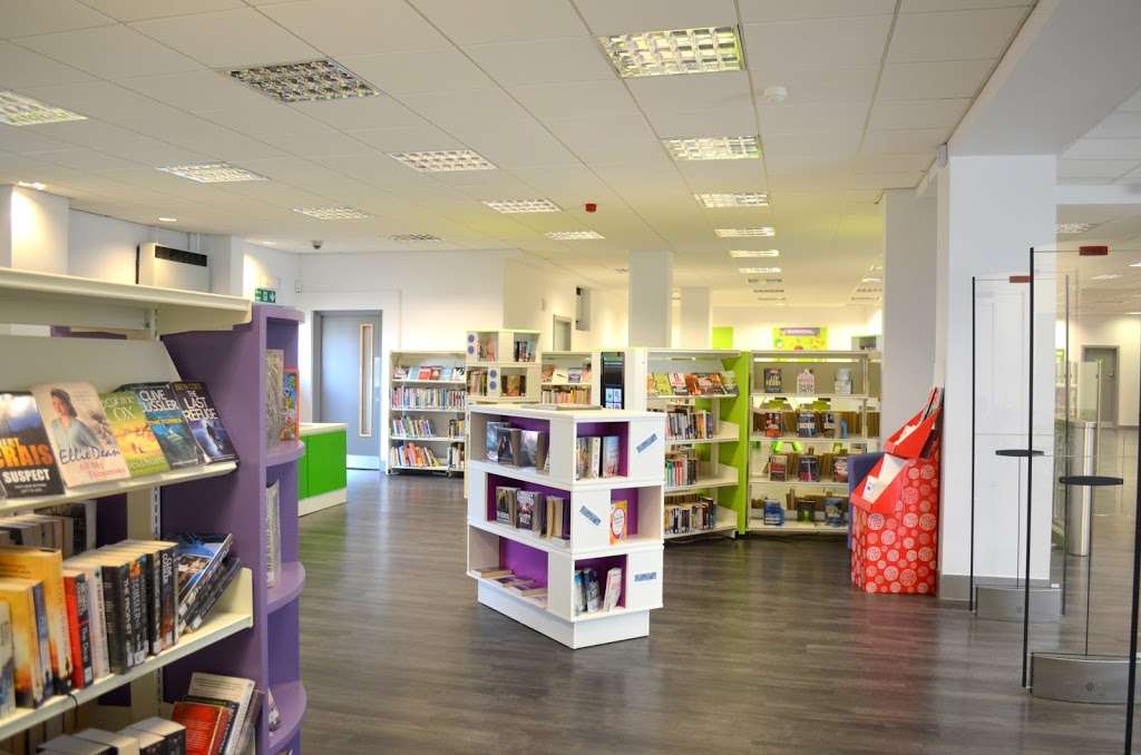 Thamesmere Library | Thamesmere Drive, London SE28 8DT, UK | Phone: 020 8310 4246