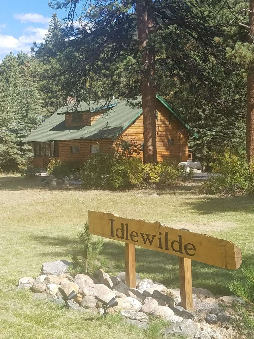 Idlewilde By the River | 2282 CO-66, Estes Park, CO 80517, USA | Phone: (970) 586-3864