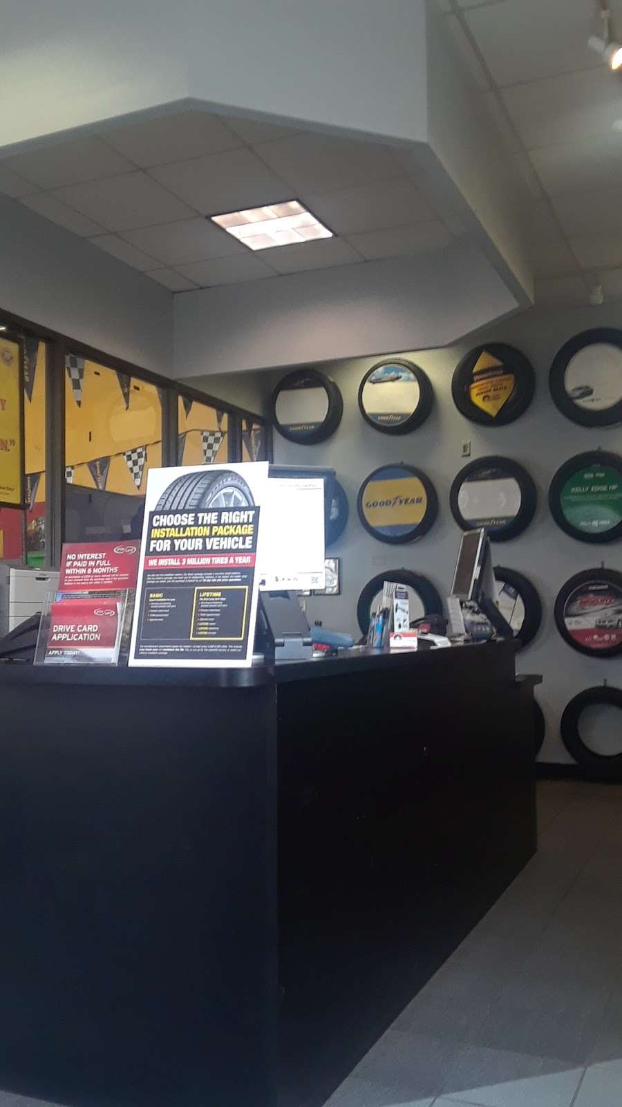 Mr. Tire Auto Service Centers | 1060 Wayne Ave, Chambersburg, PA 17202, USA | Phone: (717) 287-1459