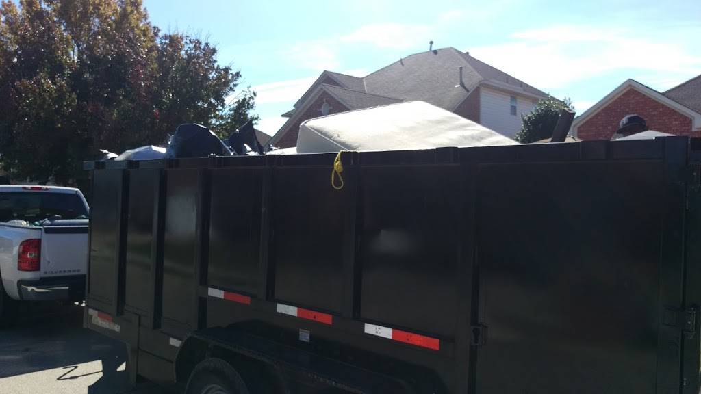 DFW JUNK and Trash Pick up Services | 7712 Acapulco Rd, Fort Worth, TX 76112, USA | Phone: (817) 846-2253