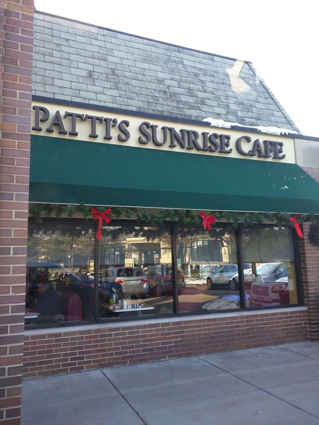 Pattis Sunrise Café | 78 Burr Ridge Pkwy, Burr Ridge, IL 60527, USA | Phone: (630) 455-5504