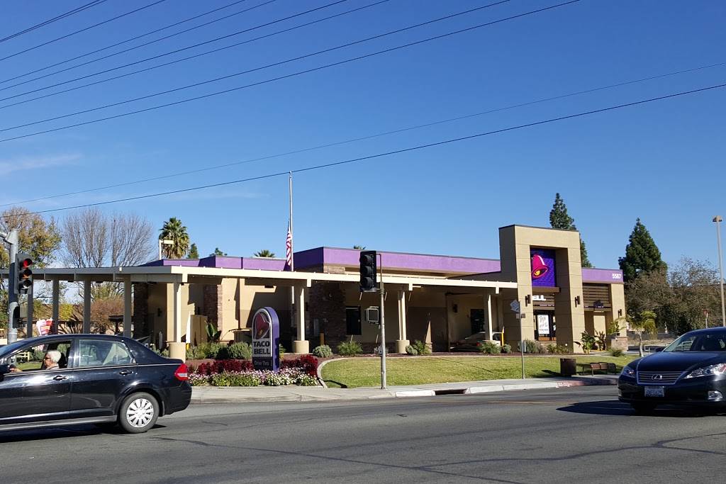 Taco Bell | 5587 Arlington Ave, Riverside, CA 92504, USA | Phone: (951) 352-0931