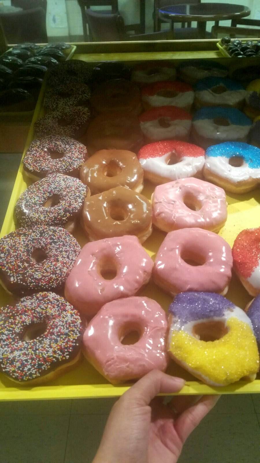 Mary Lee Donuts | 8821 Highland Rd, Baton Rouge, LA 70808, USA | Phone: (225) 767-7735