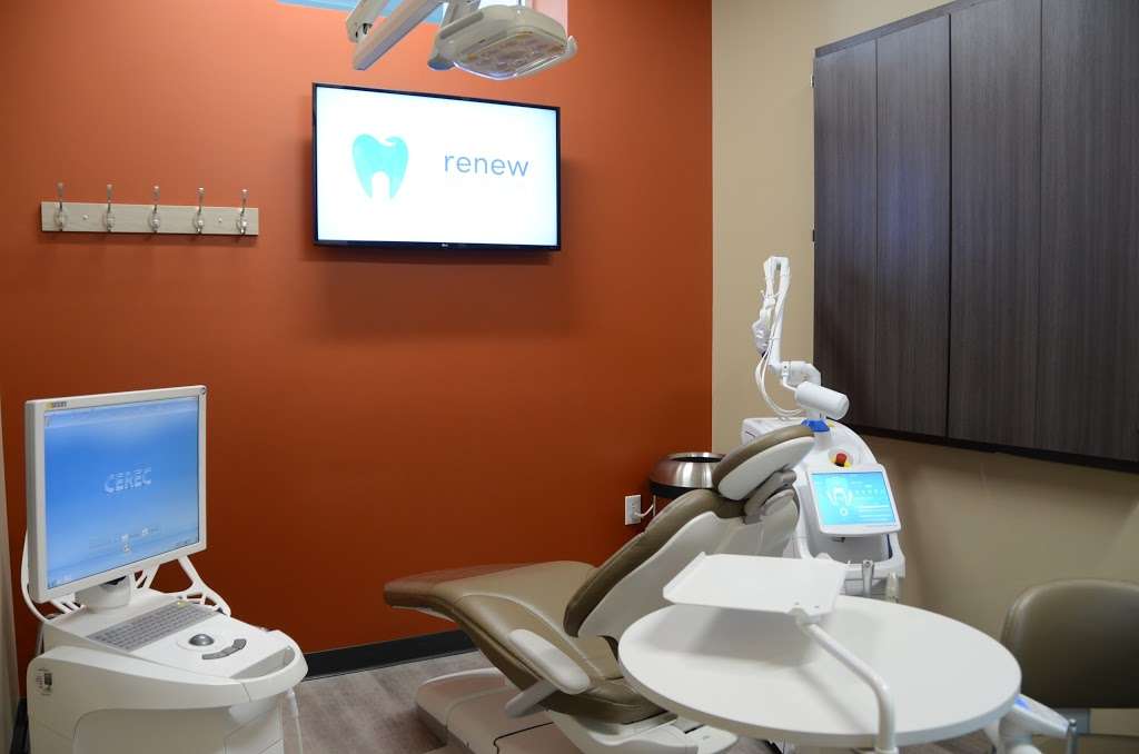 Renew Dental Arts - Downtown Dental Implant Experts | 2205 N Delaware St #103, Indianapolis, IN 46205, USA | Phone: (317) 602-8924