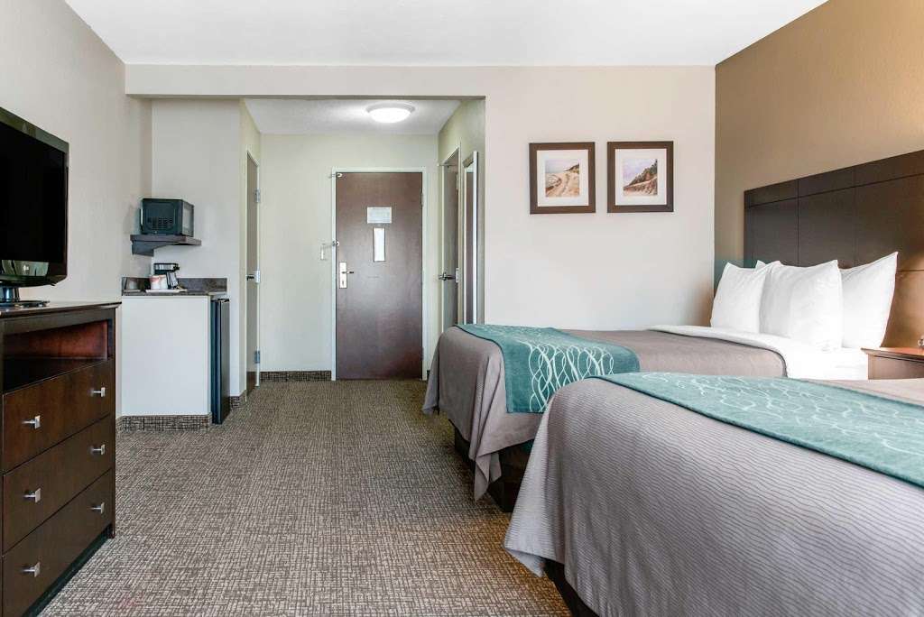 Comfort Inn & Suites | 1800 West, Hwy 20, Porter, IN 46304, USA | Phone: (219) 250-2181
