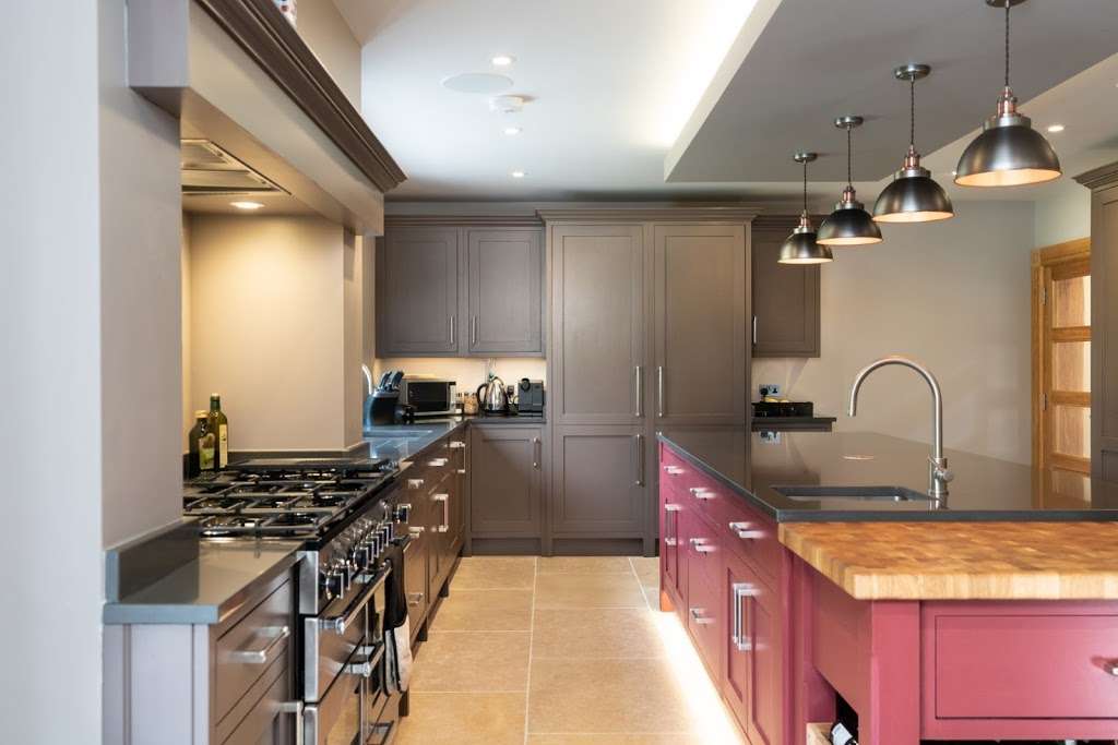 Handmade Kitchen Company by Nicholas Bridger | Little Jenkins Barn, Jenkins Ln, Great Hallingbury, Bishops Stortford CM22 7QL, UK | Phone: 01279 506616