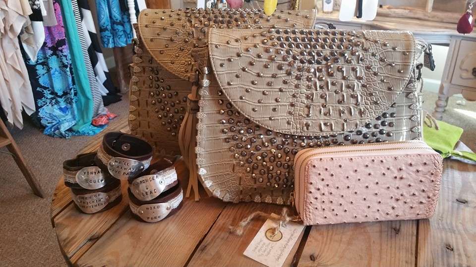 Shabby Chic Boutique | 9939 Charlotte Hwy, Fort Mill, SC 29707, USA | Phone: (704) 256-5421