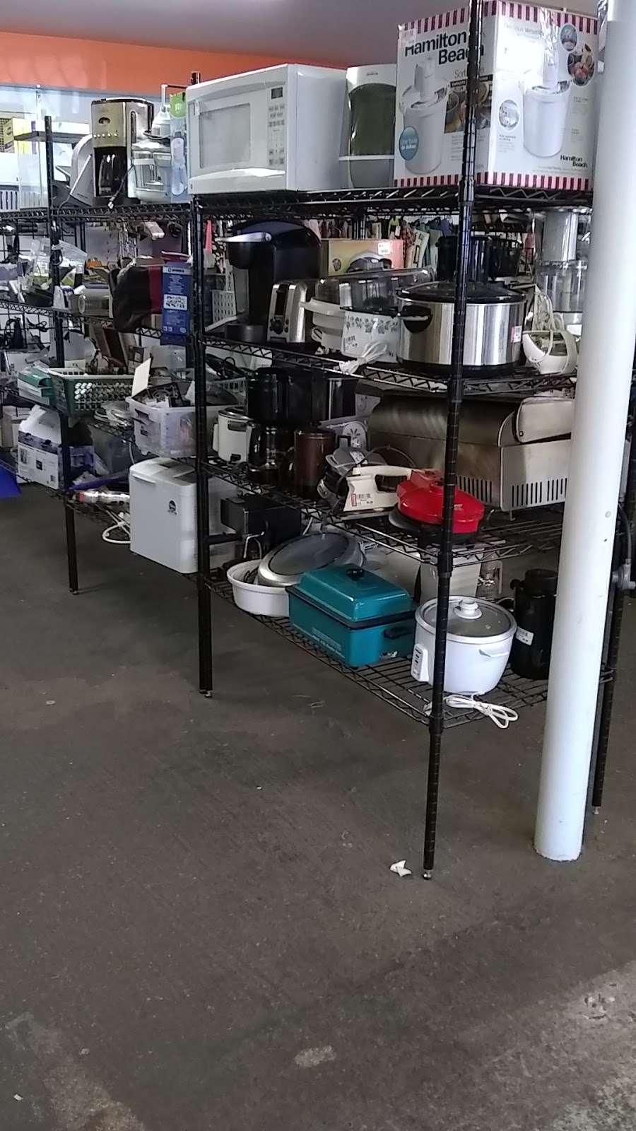 Goodwill Retail Store and Donation Center | 202 E Main St, Thurmont, MD 21788, USA | Phone: (301) 271-2100