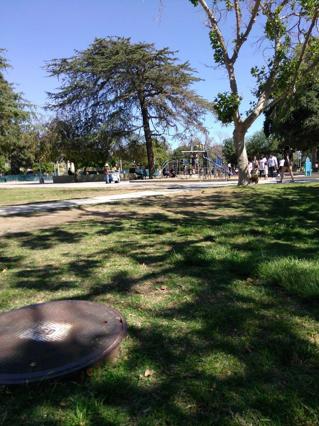 Franklin D. Roosevelt Park | 7600 Graham Ave, Los Angeles, CA 90001, USA | Phone: (323) 586-7228