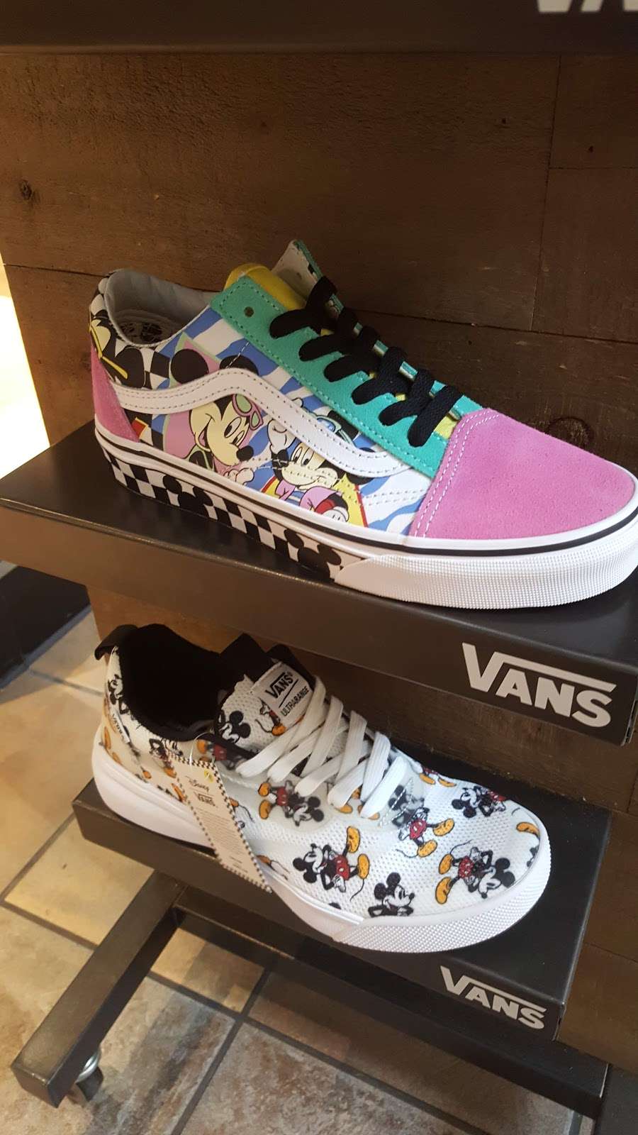 vans store indiana