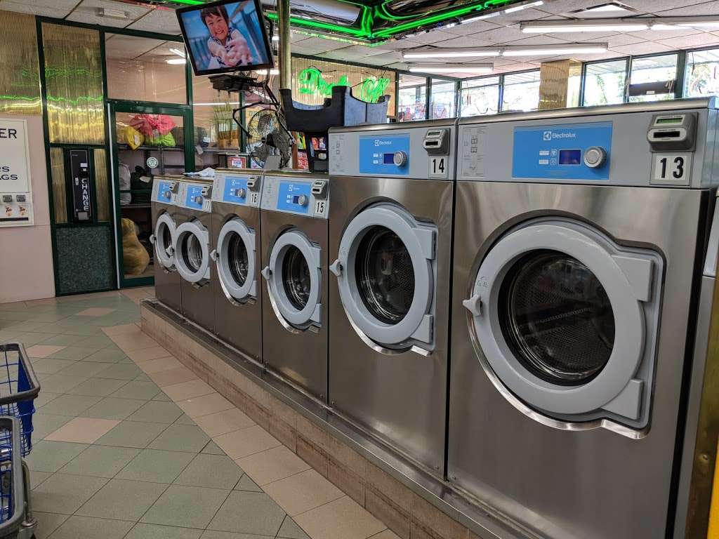 Laundry Center Copiague | Decker St, Copiague, NY 11726