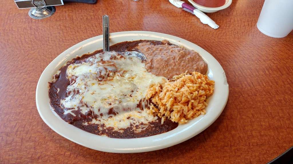Mi Rodeo Mexican Grill & Seafood | 5510 Rigsby Ave, San Antonio, TX 78222, USA | Phone: (210) 648-0012