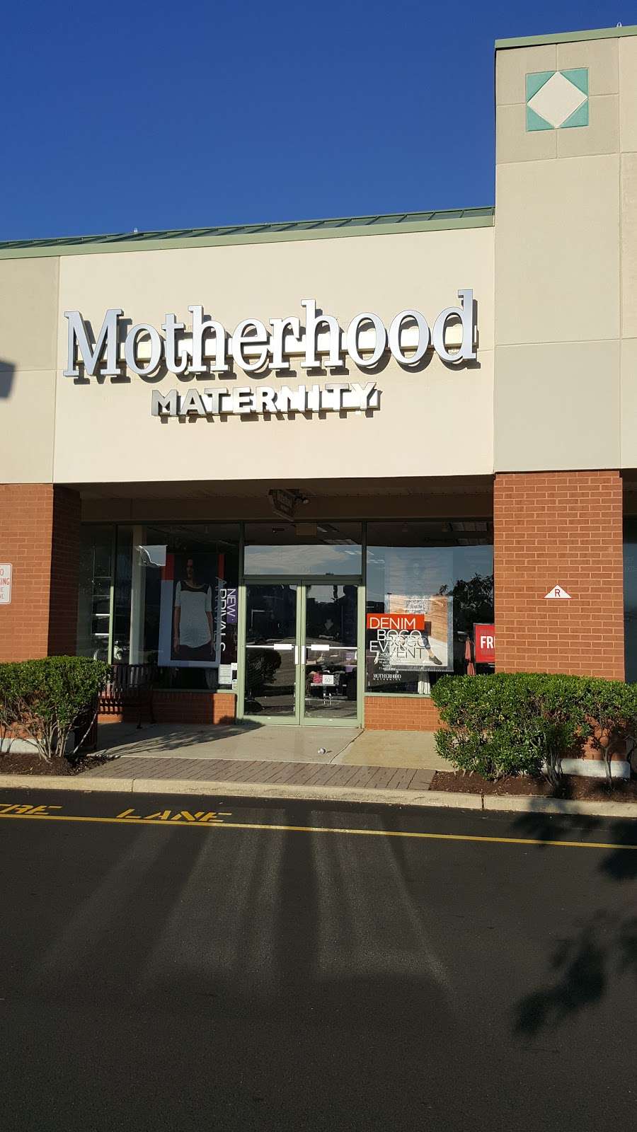 Motherhood Maternity Consumer Square | 324 Consumer Square, Mays Landing, NJ 08330 | Phone: (609) 363-9834