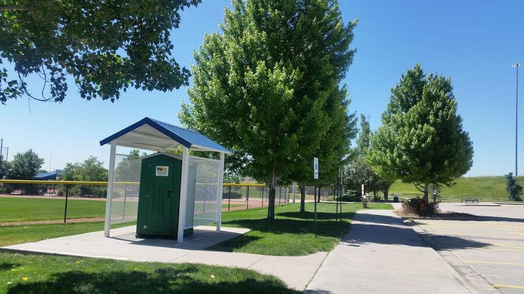 Waddell Park | 2940 Cottonwood Dr, Denver, CO 80221, USA | Phone: (303) 428-7488