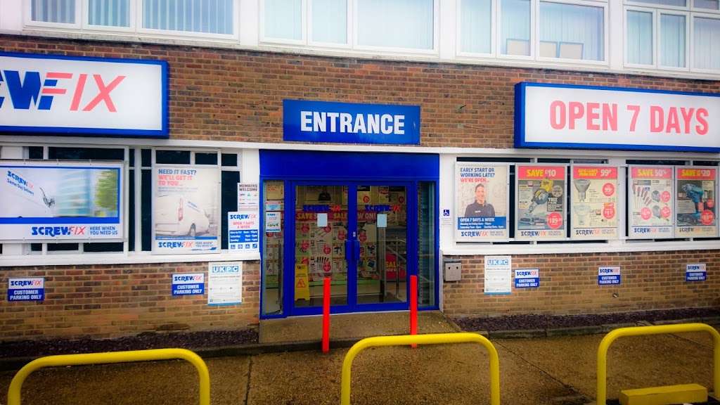 Screwfix | Moda centre, Stirling Way, Borehamwood WD6 2BT, UK | Phone: 0333 011 2112