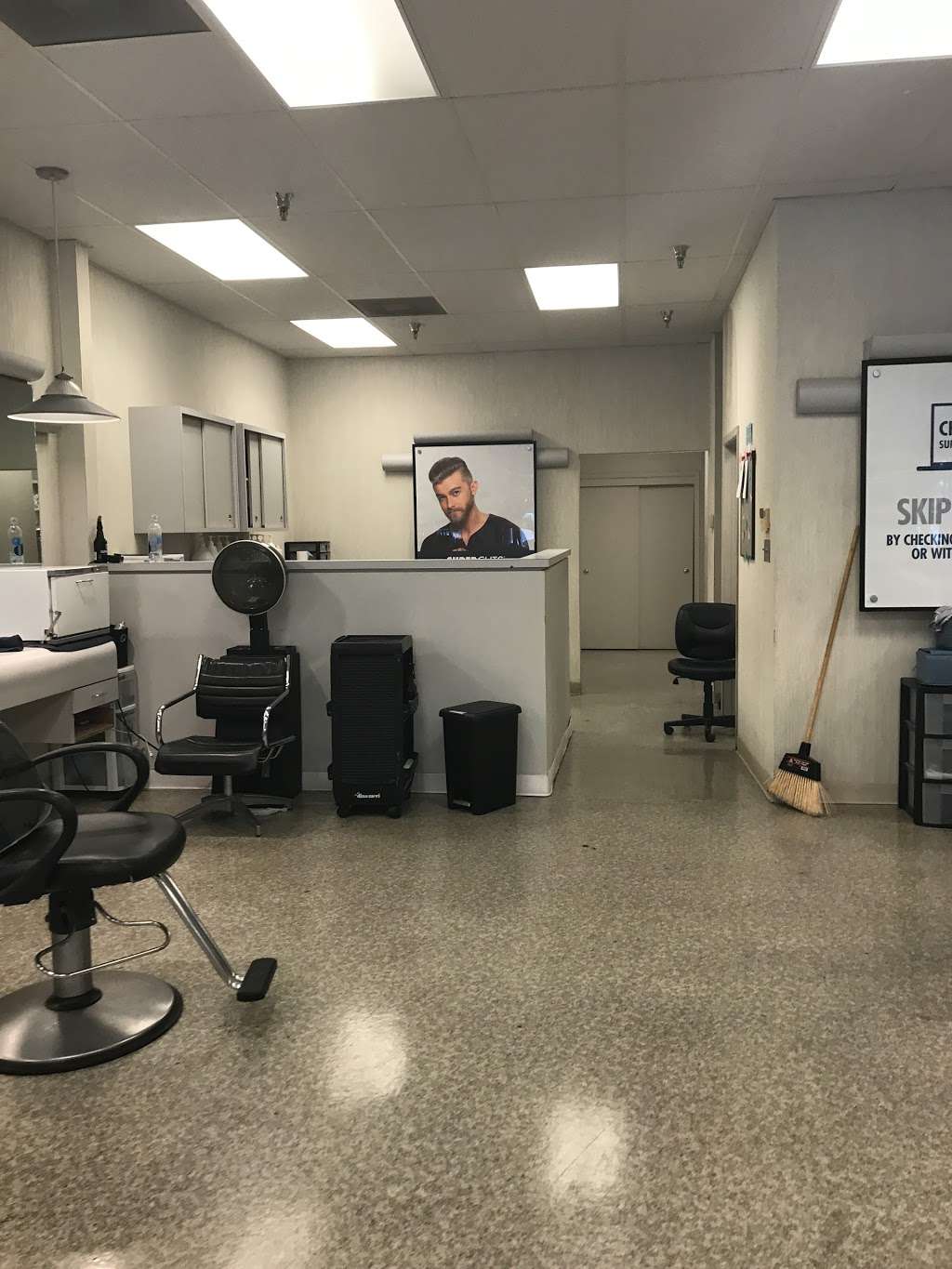 Supercuts | 15205 Southwest Fwy, Sugar Land, TX 77478, USA | Phone: (281) 491-0220