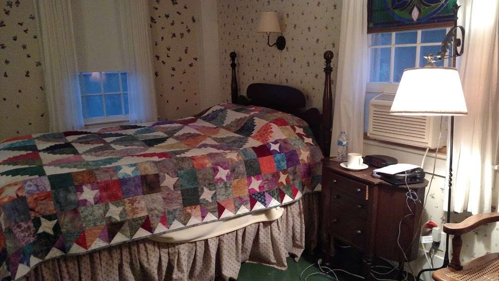 Charlottes House Bed & Breakfast | 96 S Bolton Rd, Bolton, MA 01740 | Phone: (978) 779-5005