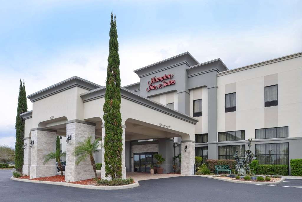 Hampton Inn & Suites Lady Lake/The Villages | 11727 NE 63rd Dr, Lady Lake, FL 32162, USA | Phone: (352) 259-8246