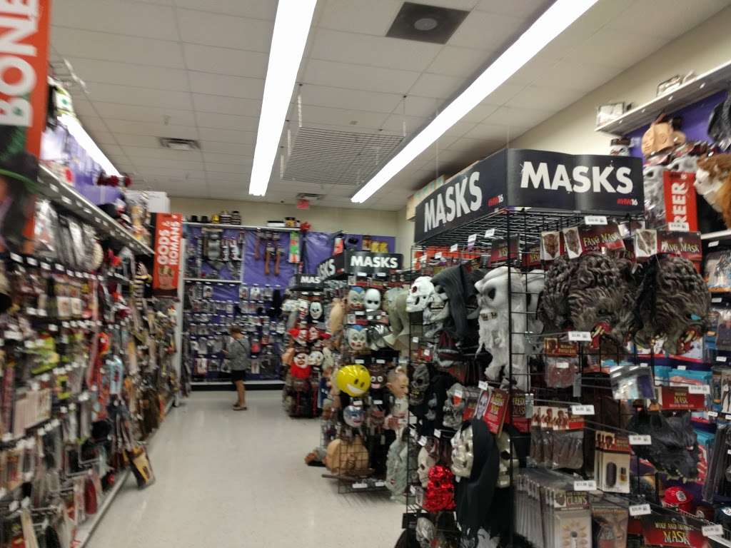 Party City | 4715 E Ray Rd, Phoenix, AZ 85044, USA | Phone: (480) 705-0580