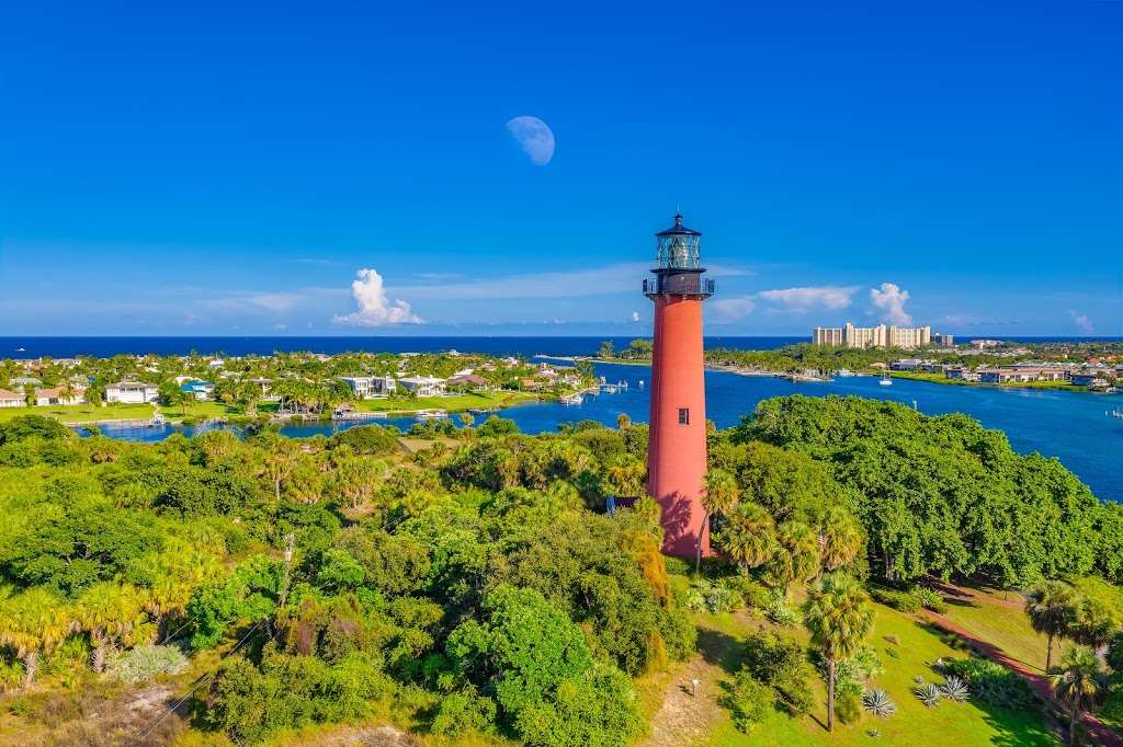 Jupiter Lighthouse Realty | 2141 US-1, Jupiter, FL 33477, USA | Phone: (561) 744-8244