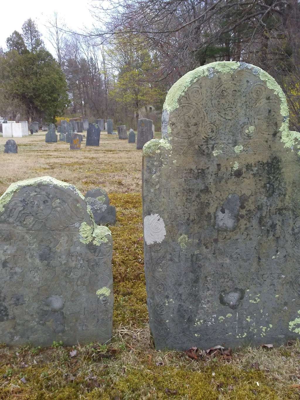 Old Burying Ground | 24 Beach Rd, Salisbury, MA 01952