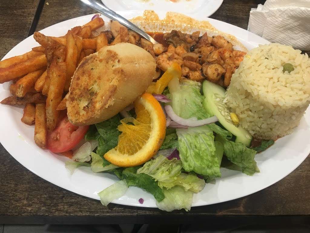 Mariscos El Vallartazo | 1939 Franciscan Way, West Chicago, IL 60185 | Phone: (630) 562-8730